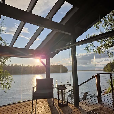 Lakeside In * היינולה